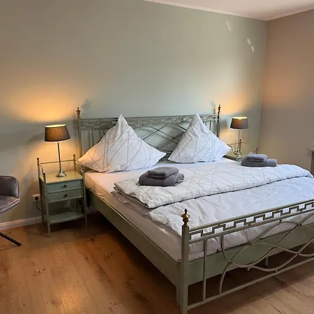 Grosszuegig, Modern, Mit Garten Sanierte 4-zimmer-wohnung Mit Terrasse Glinde (Schleswig-Holstein)